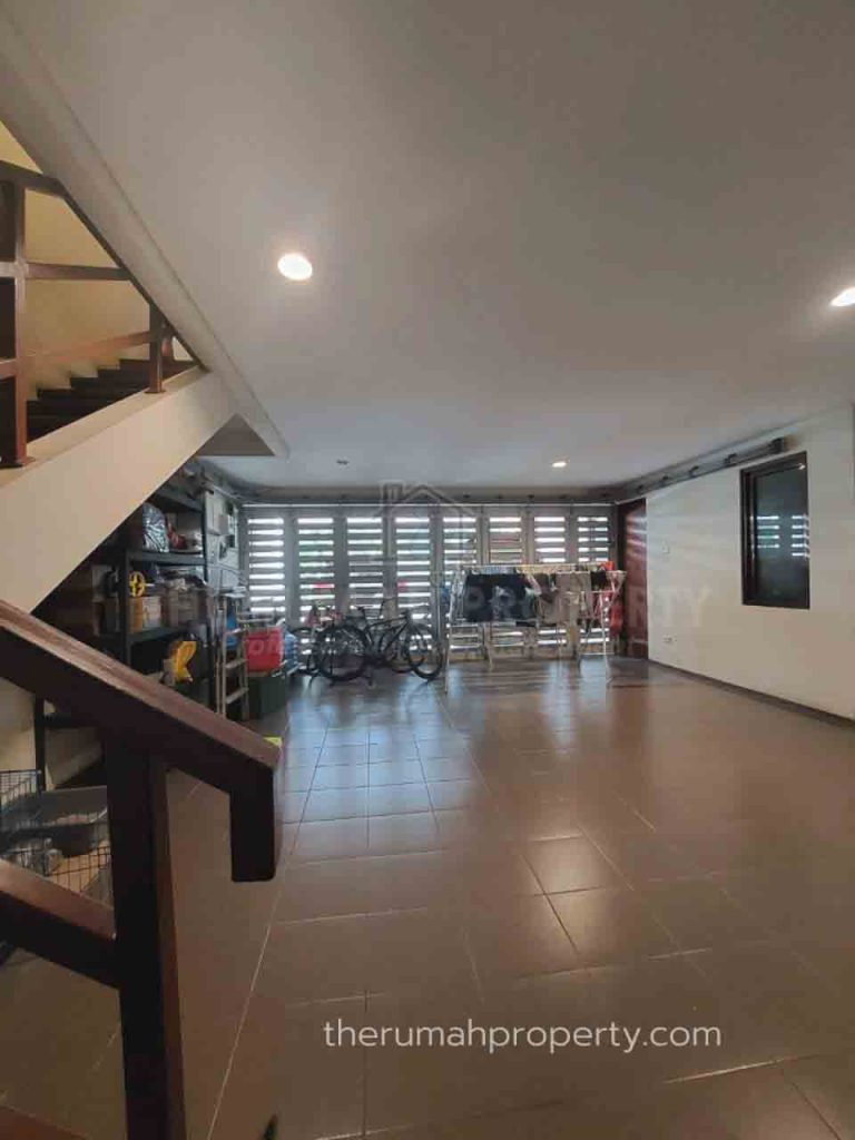 Townhouse 3 Lantai Dijual di Lebak Bulus Private Pool Full Furnished (5)