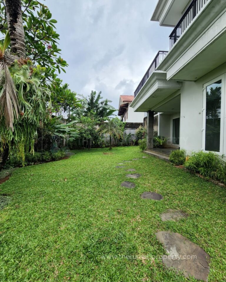 Disewakan Rumah Mewah Private Pool Pejaten Barat a Comfortable Modern House Disewakan Rumah Mewah Private Pool Pejaten Barat a Comfortable Modern House