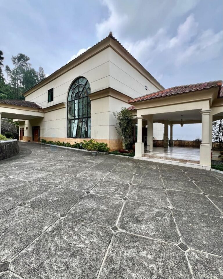 Villa Private Pool Full Furnished Mega Mendung Puncak