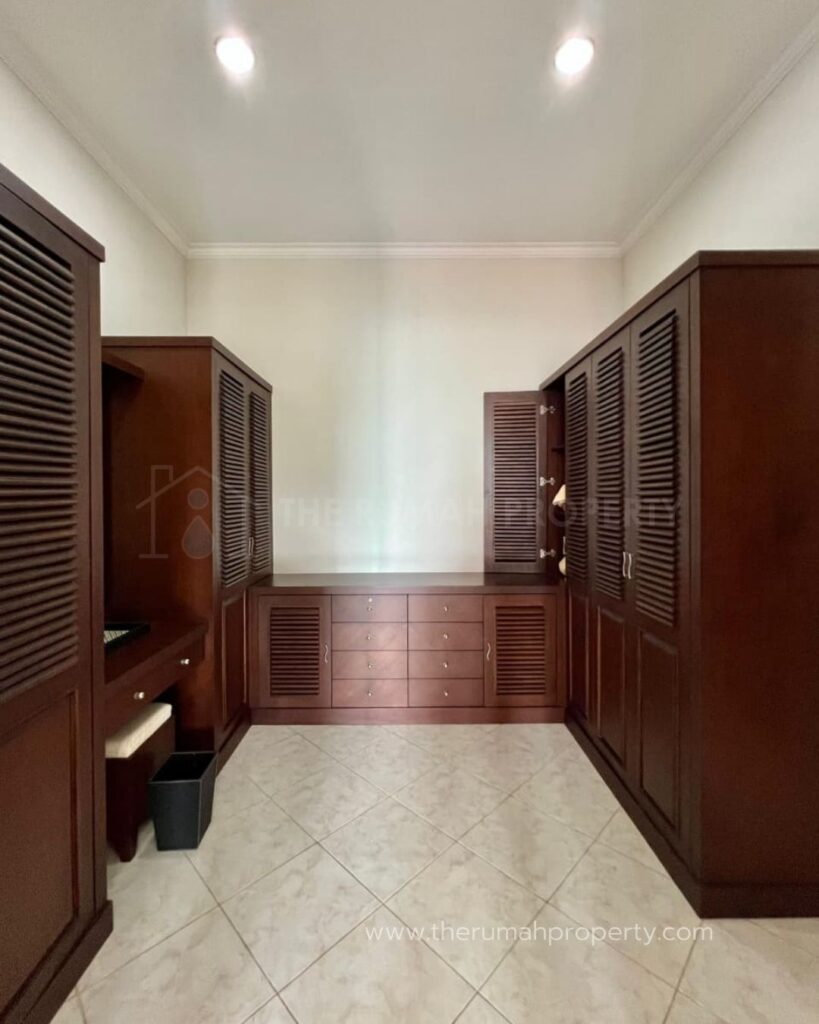 Villa Private Pool Full Furnished Mega Mendung Puncak