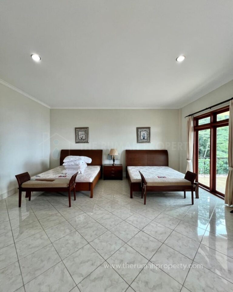 Villa Private Pool Full Furnished Mega Mendung Puncak