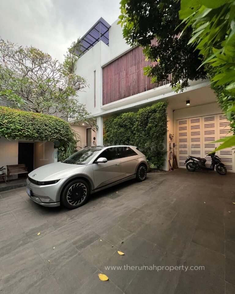 Rumah Cantik Rapi Kemang