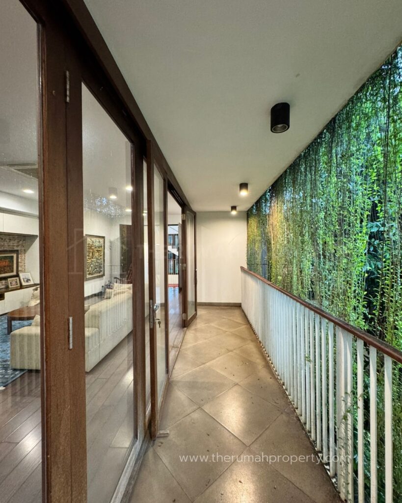 Rumah Cantik Rapi Kemang