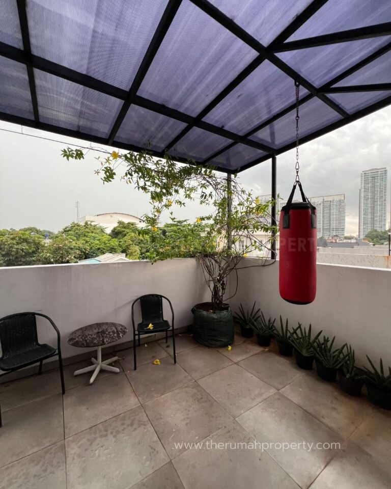 Rumah Cantik Rapi Kemang