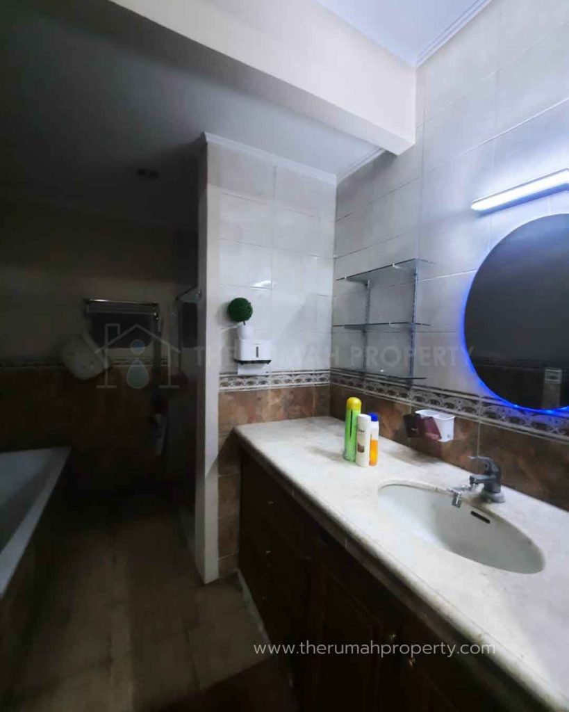 Dijual-Rumah-Lama-1-Lantai-Posisi-Hook-Lokasi-Premium-di-Gaharu-Cipete-Jaksel-10