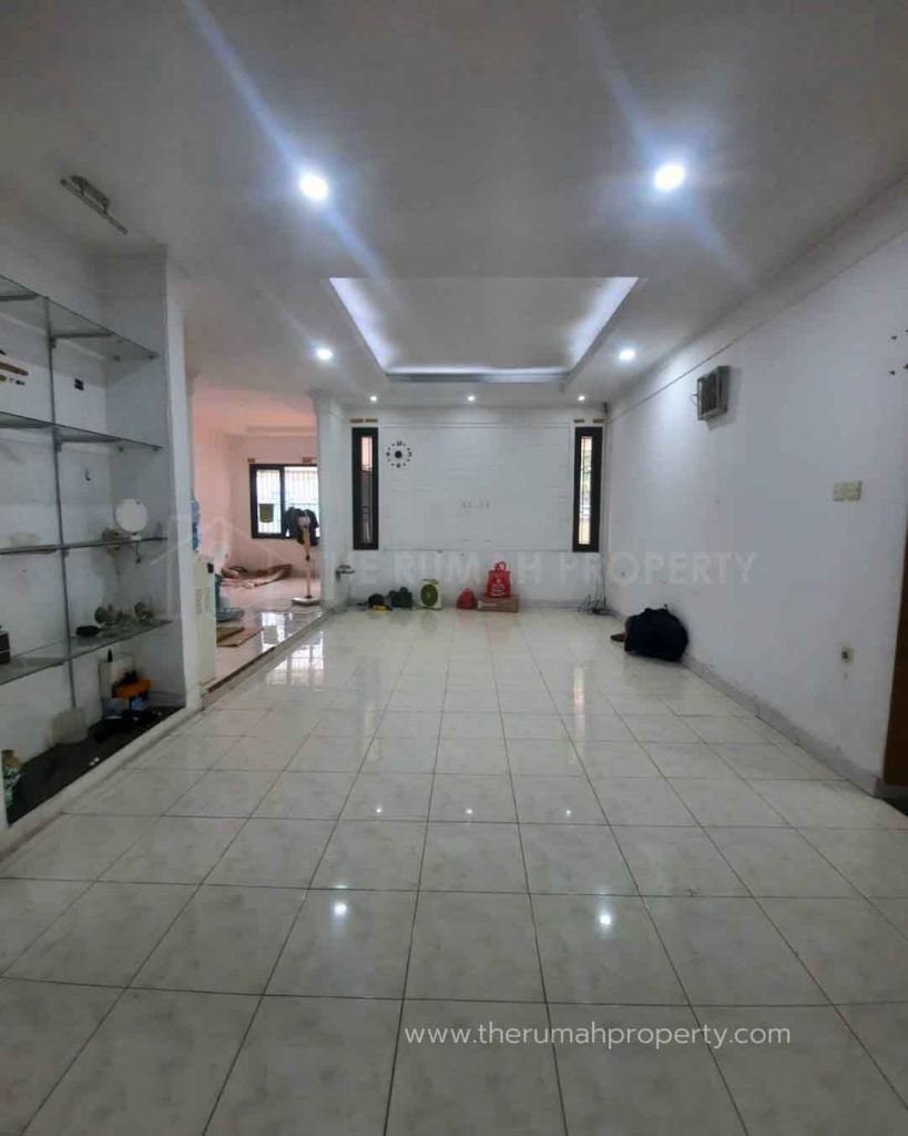 Dijual-Rumah-Lama-1-Lantai-Posisi-Hook-Lokasi-Premium-di-Gaharu-Cipete-Jaksel-6