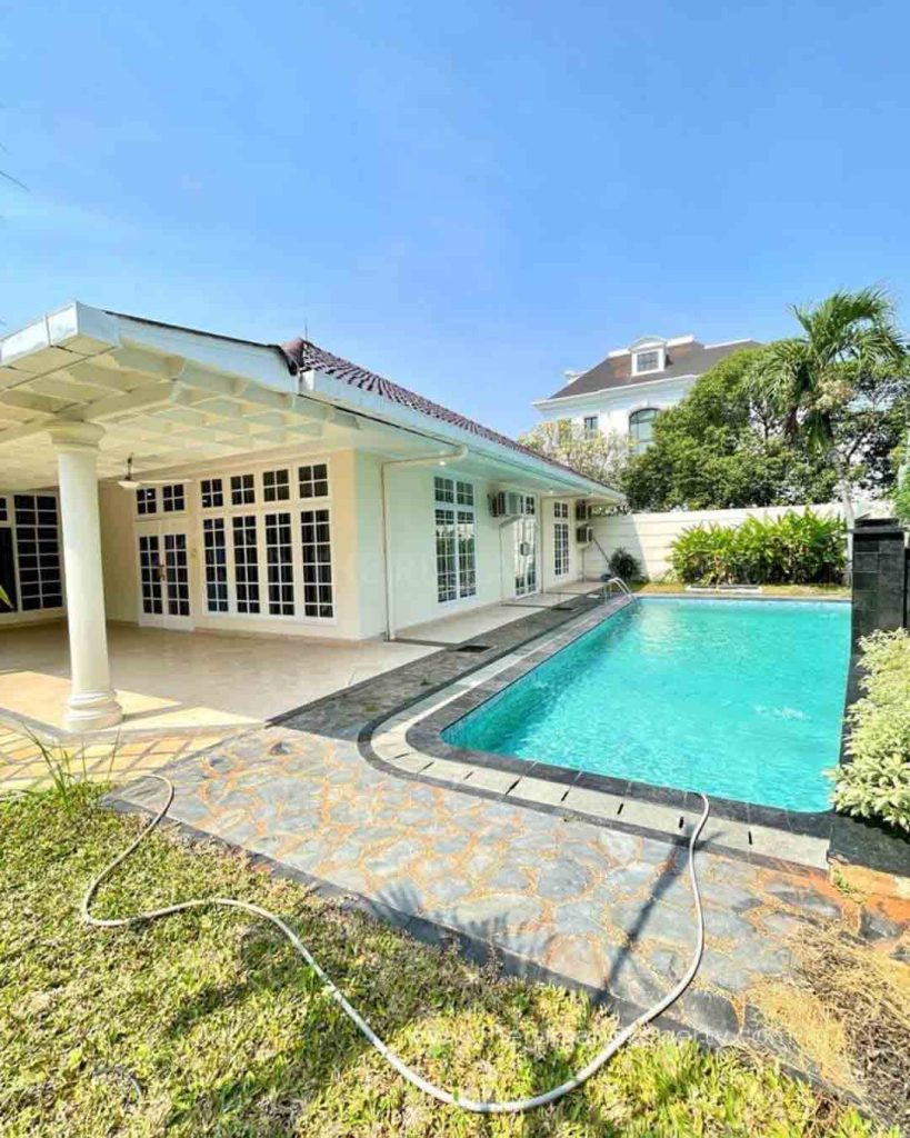 Dijual-Rumah-Patra-Kuningan-Jaksel-Bangunan-1-Lantai-Private-Pool-Luas-Tanah-1152-Meter-6