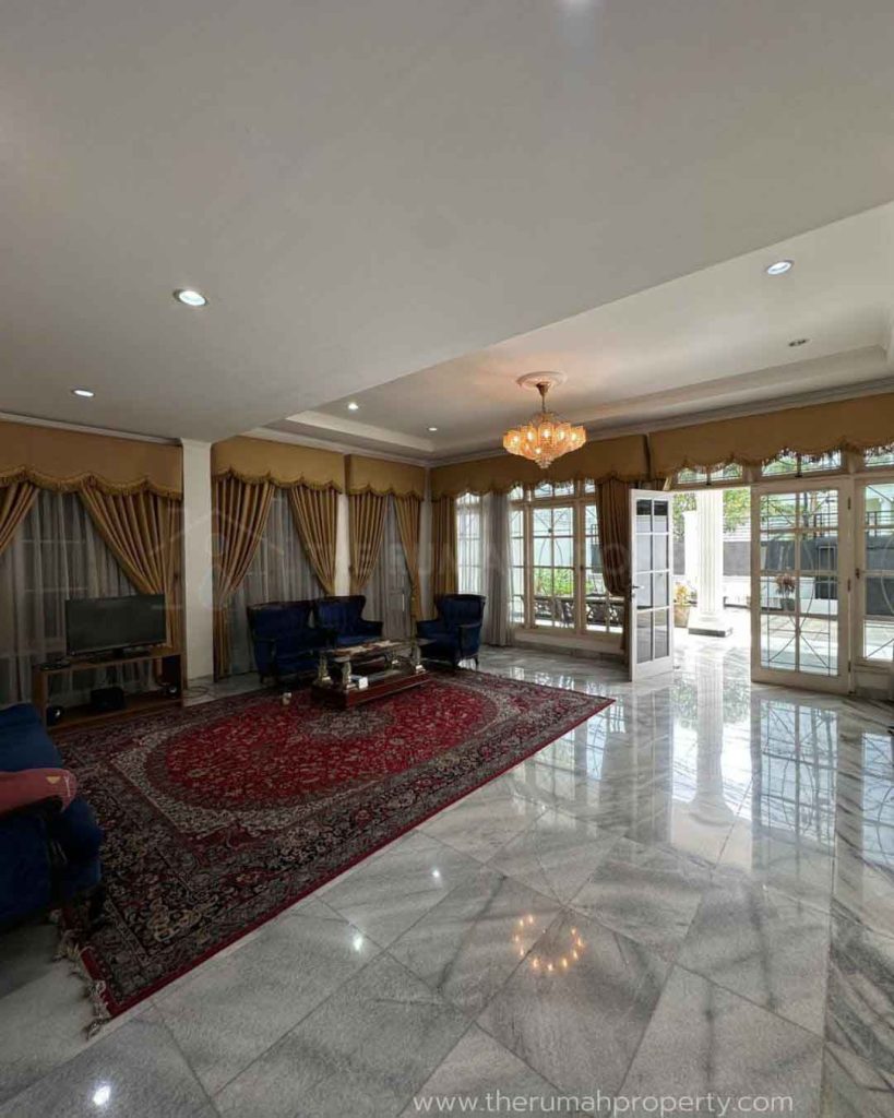 Dijual-Rumah-Private-Pool-Menteng-Jakpus-Lokasi-Premium-dan-Strategis-14