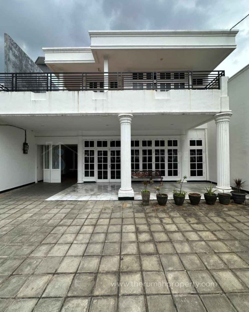 Dijual-Rumah-Private-Pool-Menteng-Jakpus-Lokasi-Premium-dan-Strategis-3