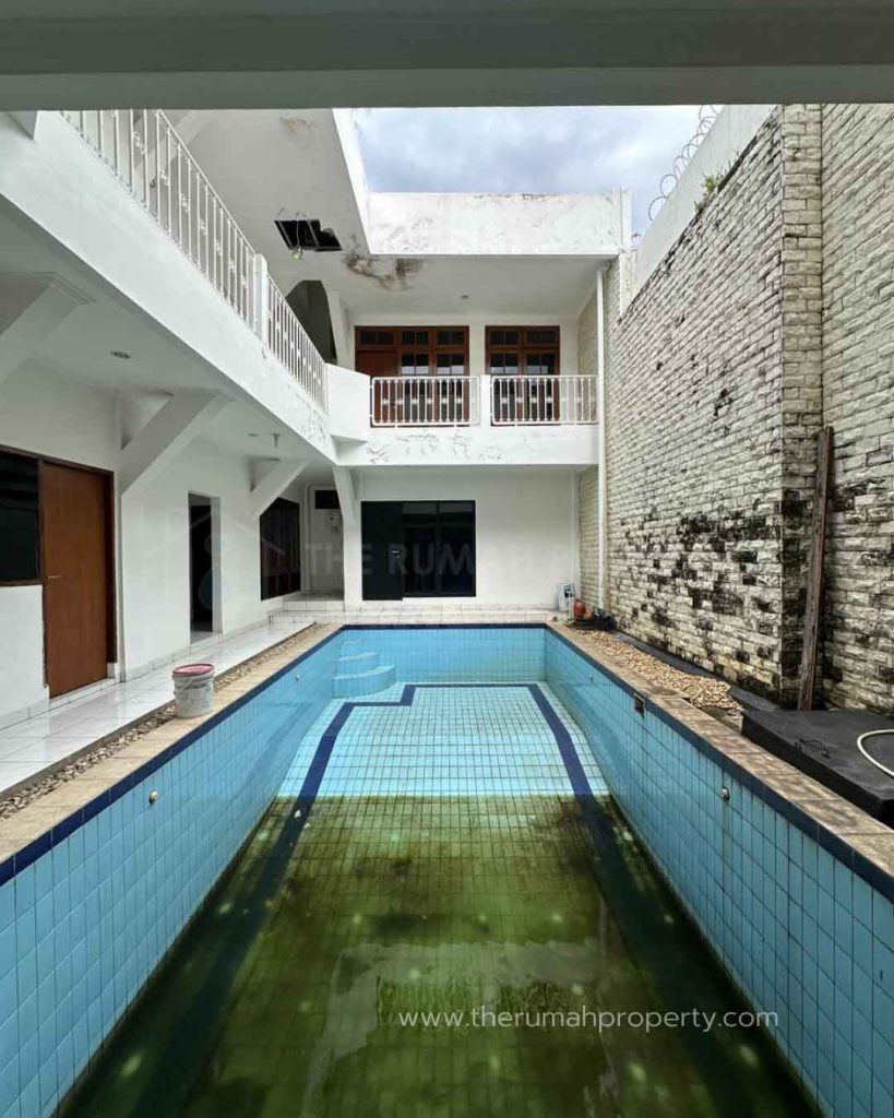 Dijual-Rumah-Private-Pool-Menteng-Jakpus-Lokasi-Premium-dan-Strategis-4