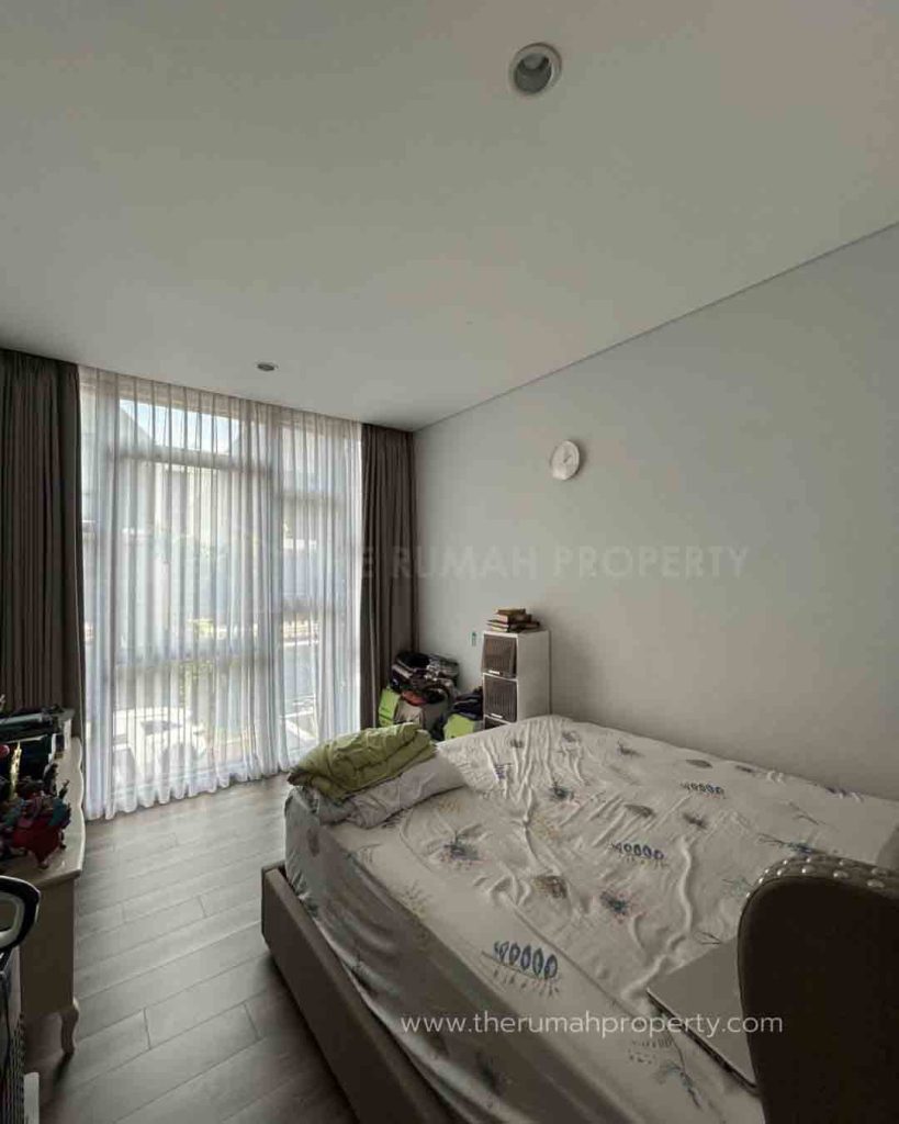 Dijual-Rumah-Serenia-Hills-Lebak-Bulus-Cluster-Zenith-2-View-13