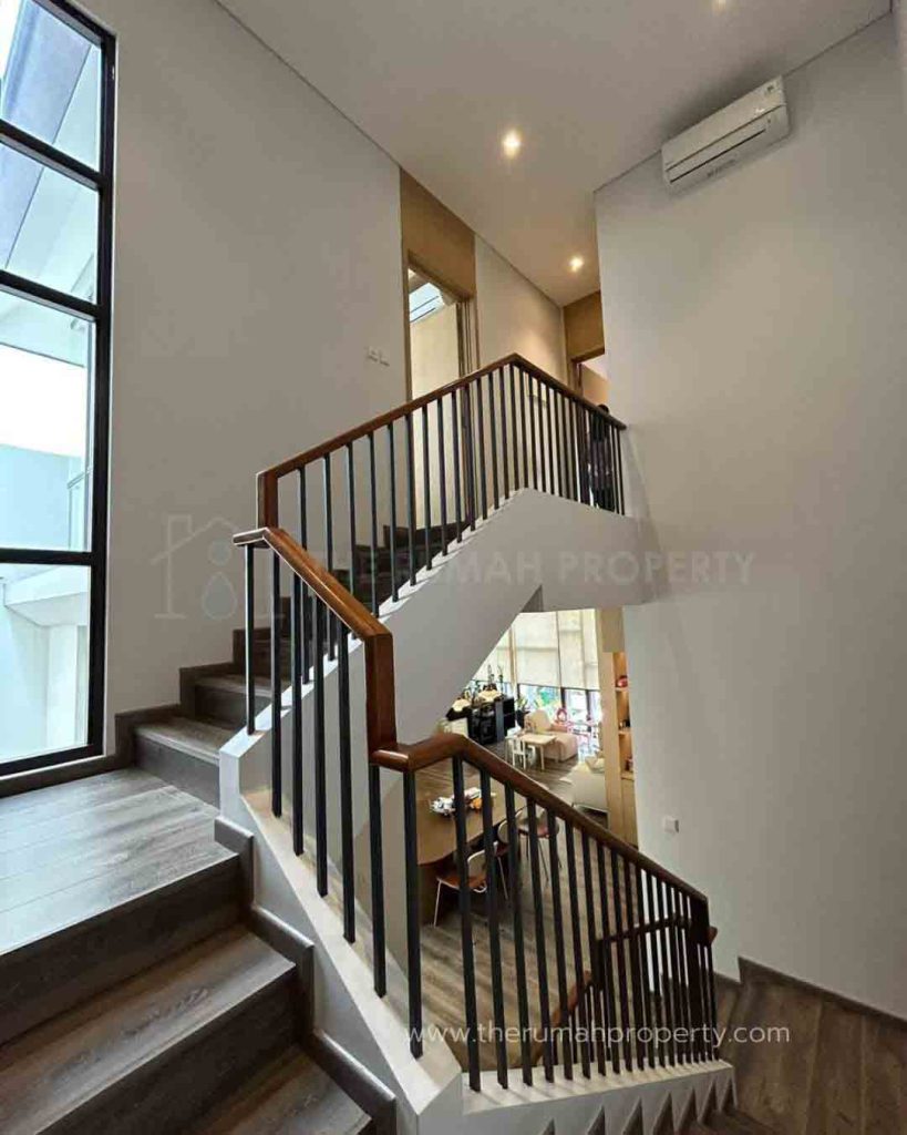 Dijual-Rumah-Serenia-Hills-Lebak-Bulus-Cluster-Zenith-Unit-Fully-Furnished-6