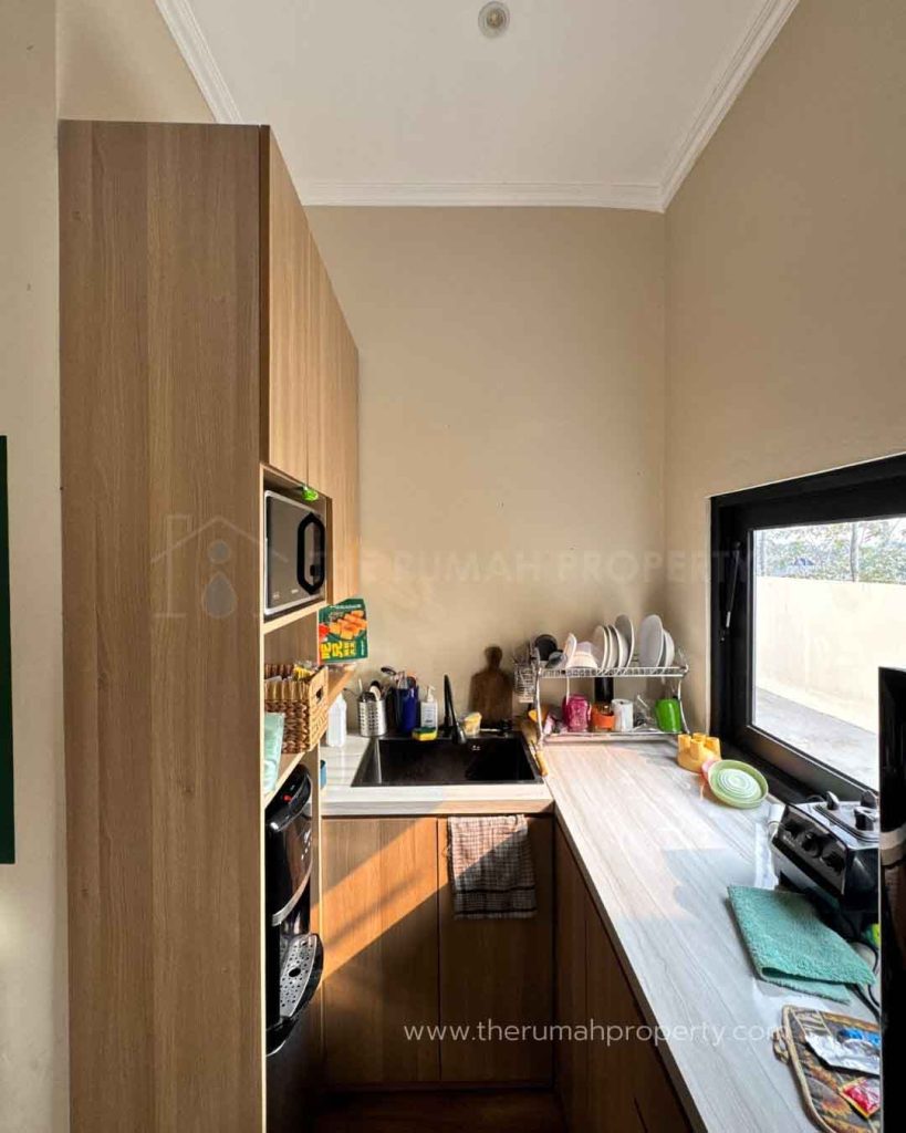 Dijual-Rumah-di-Area-Mekar-Baru-Cirendeu-Tangsel-3-Lantai-Desain-Modern-8