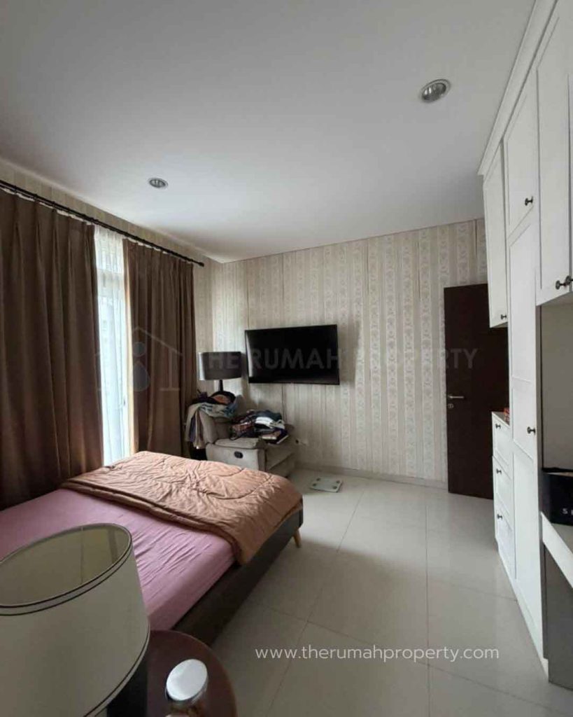 Dijual-Rumah-di-Serenia-Hills-Lebak-Bulus-Cluster-Venture-2-Lantai-9