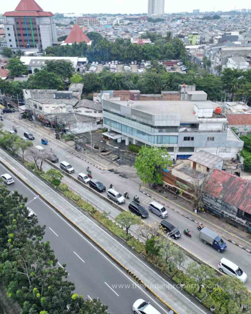 Ex-Showroom-Mobil-Dijual-Lokasi-Strategis-di-Gunung-Sahari-Jakarta-Pusat.-7