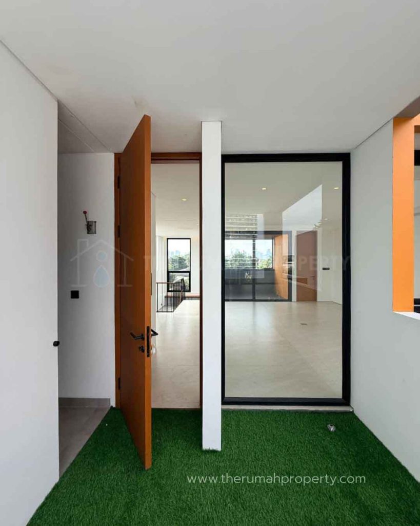 For-Sale-Private-Swimming-Pool-dan-Lift-Brand-New-Modern-House-Kemang-Jaksel-25