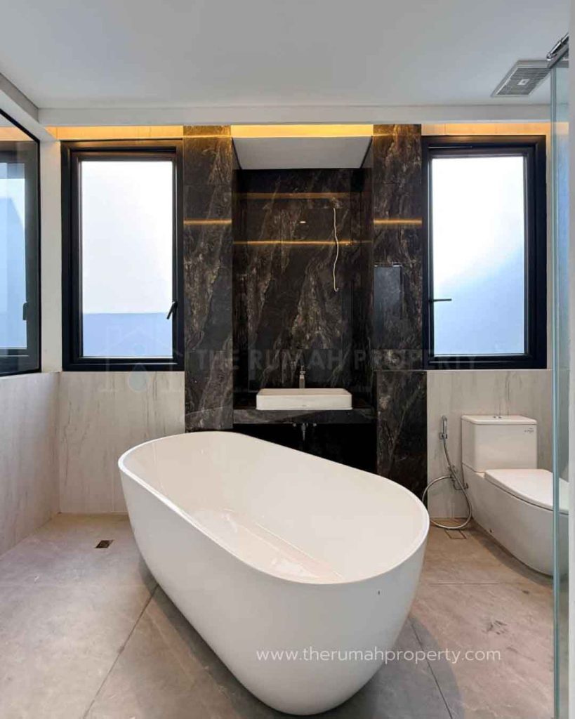 For-Sale-Private-Swimming-Pool-dan-Lift-Brand-New-Modern-House-Kemang-Jaksel-26
