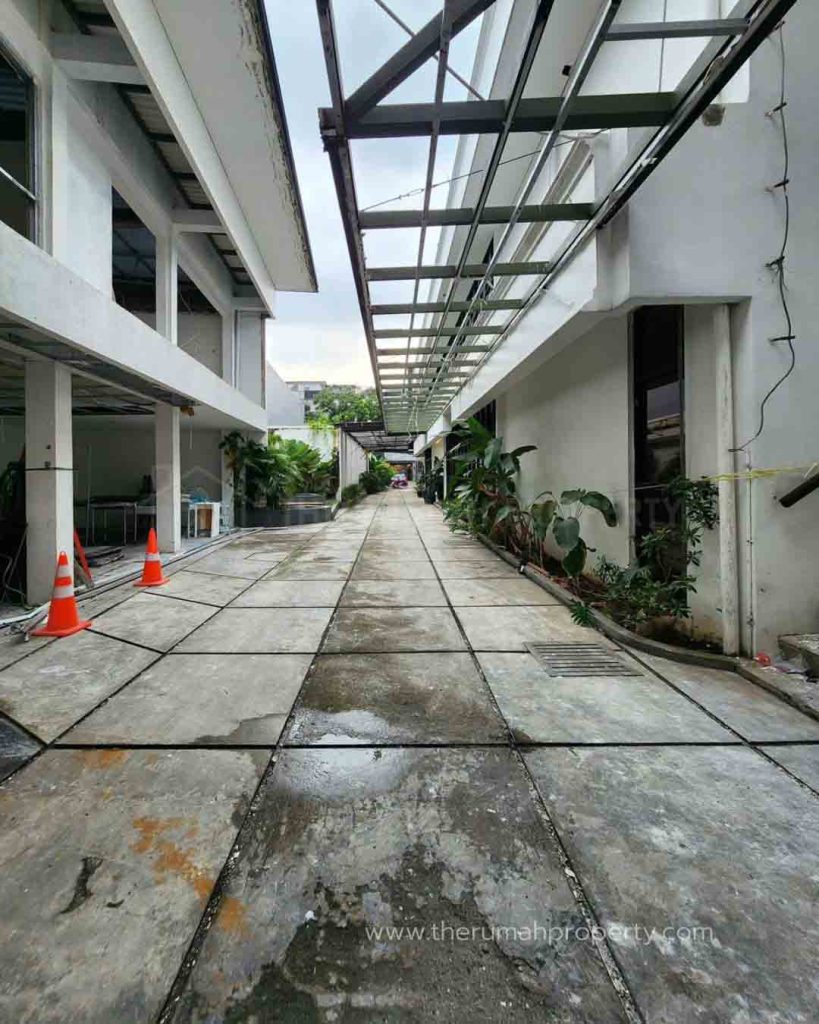 Gedung-Komersil-Radio-Dalam-Jakarta-Selatan-Lokasi-Strategis-5