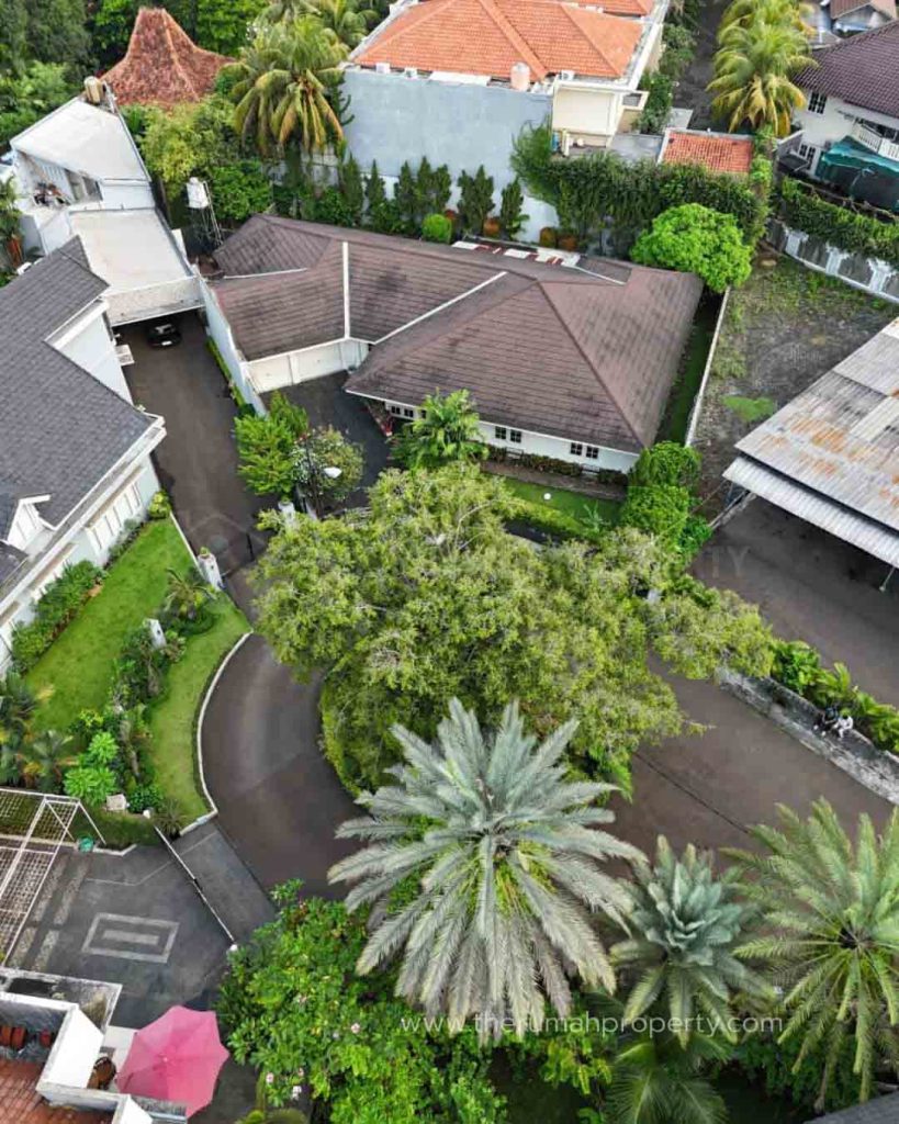 Jual Rumah 1 Lantai Dalam Komplek di Kemang Jakarta Lingkungan Tenang