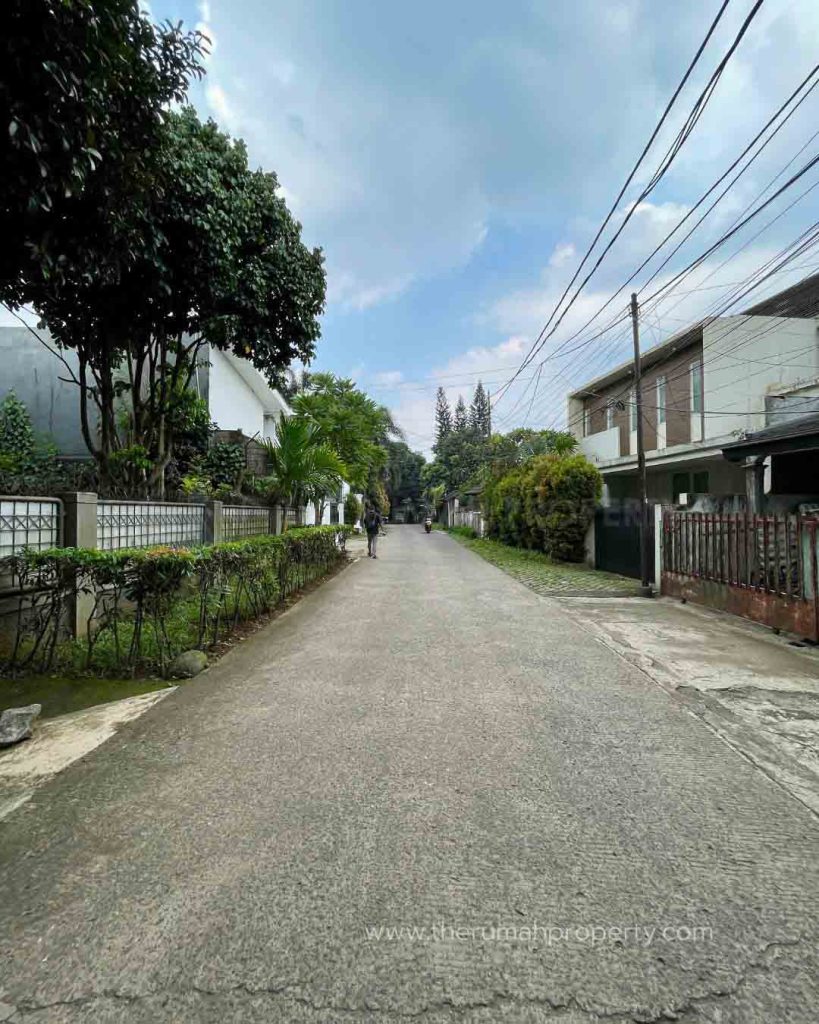 Jual-Rumah-Private-Pol-Pondok-Labu-Jakarta-Selatan-Akses-Jalan-Lebar-1