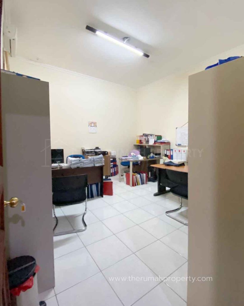 Jual-Rumah-di-Veteran-Bintaro-Pesanggrahan-2-Lantai-5-Kamar-Jalan-Lebar-6