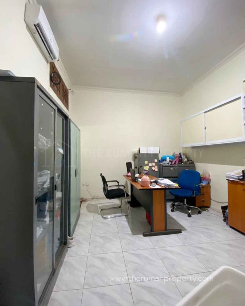 Jual-Rumah-di-Veteran-Bintaro-Pesanggrahan-2-Lantai-5-Kamar-Jalan-Lebar-7