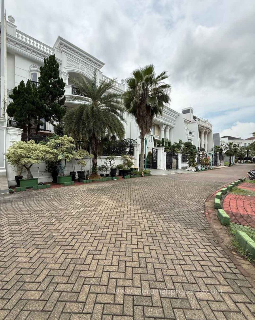 Komplek-Perumahan-Elit-Bukit-Gading-Villa-Kelapa-Gading-Unit-Siap-Huni-1