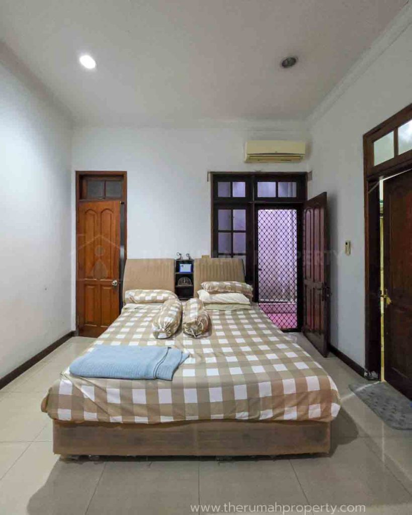 Rumah-1-Lantai-Dijual-di-Dharmawangsa-Tanah-520-Meter-10