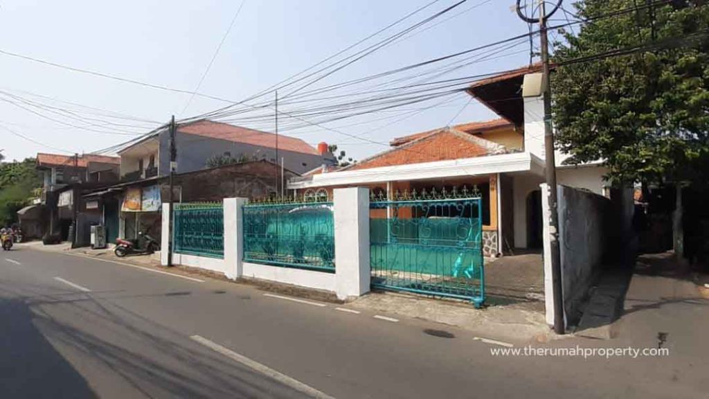 Rumah-2-Lantai-Dijual-Hitung-Tanah-di-Mampang-Jakarta-Selatan-Dekat-Berbagai-Fasilitas-Umum-1