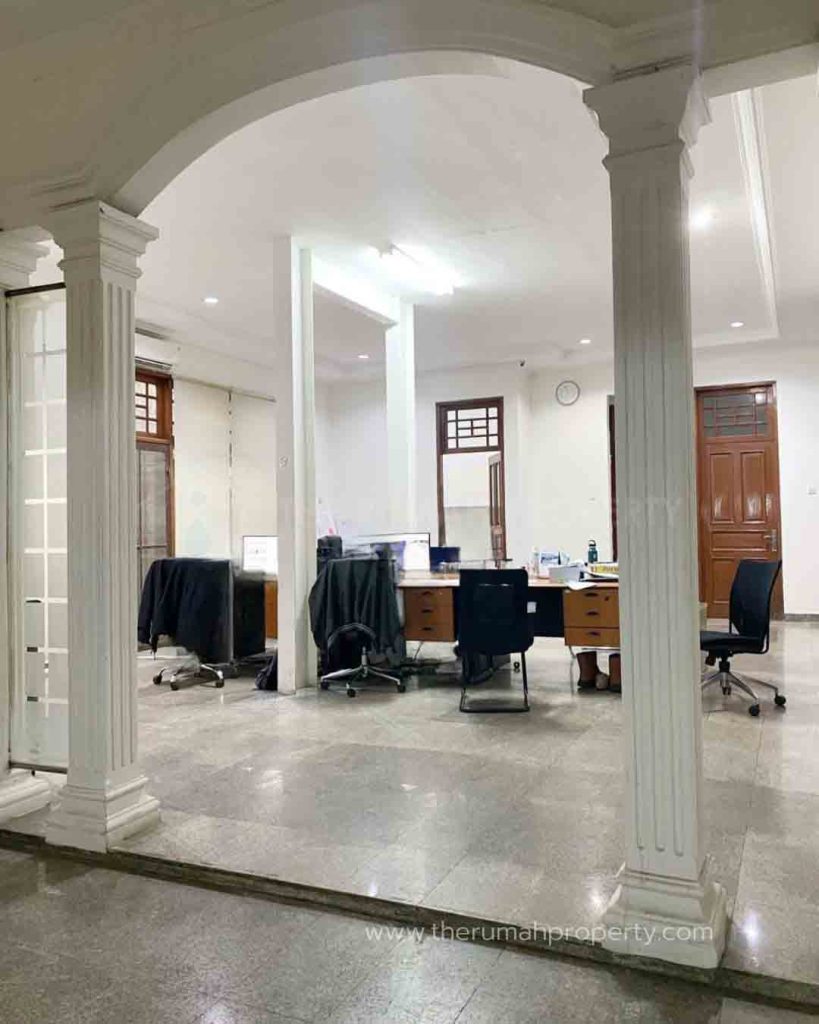 Rumah-2-Lantai-Pinggir-Jalan-Utama-Veteran-Bintaro-Jaksel-Bisa-Untuk-Kantor-3