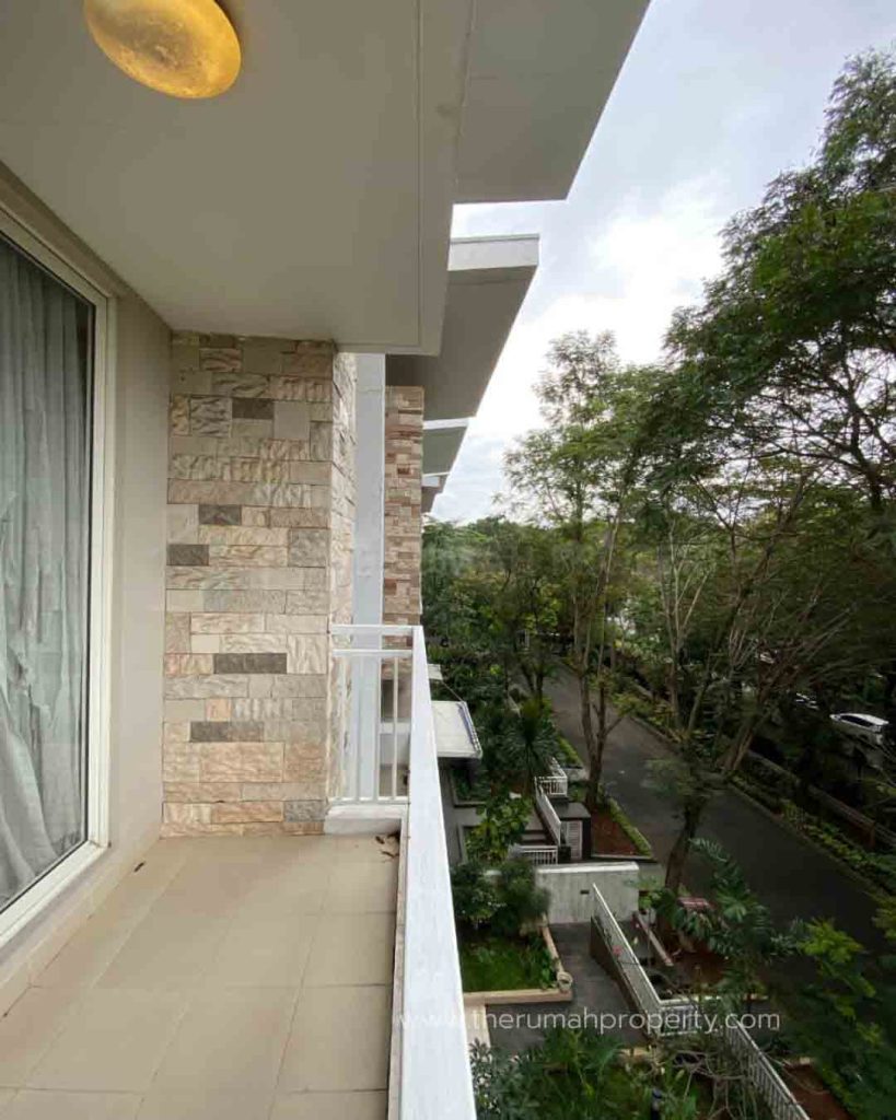 Rumah-3-Lantai-Perumahan-Cluster-Sherwood-Kelapa-Gading-Jakarta-Utara-12