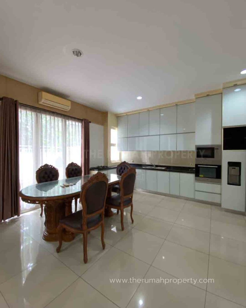 Rumah-3-Lantai-Perumahan-Cluster-Sherwood-Kelapa-Gading-Jakarta-Utara-5