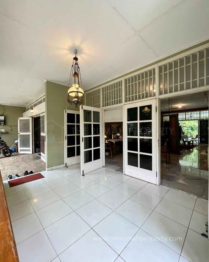 Rumah-Akses-Jalan-Lebar-Pondok-Labu-Cilandak-4-Kamar-Ada-Swimming-Pool-13