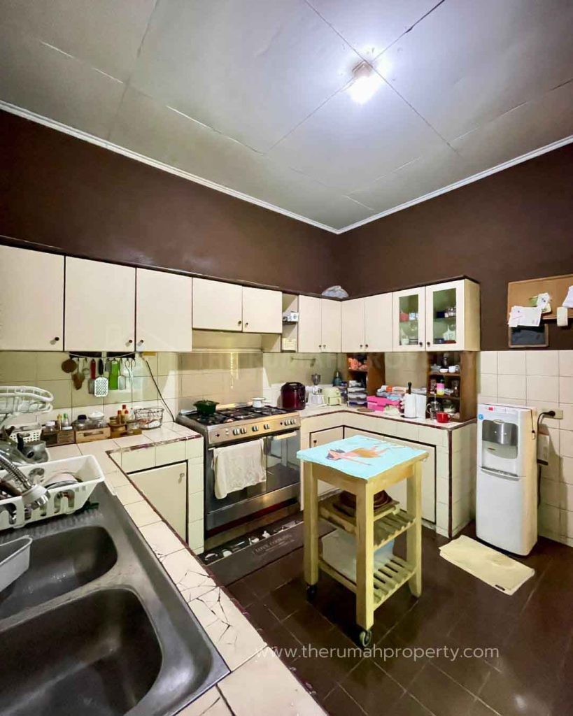 Rumah-Akses-Jalan-Lebar-Pondok-Labu-Cilandak-4-Kamar-Ada-Swimming-Pool-18