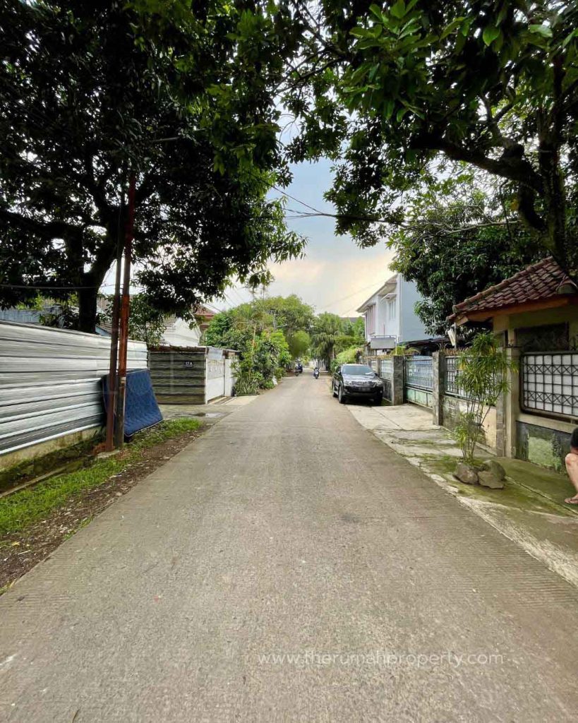 Rumah-Akses-Jalan-Lebar-Pondok-Labu-Cilandak-4-Kamar-Ada-Swimming-Pool-2