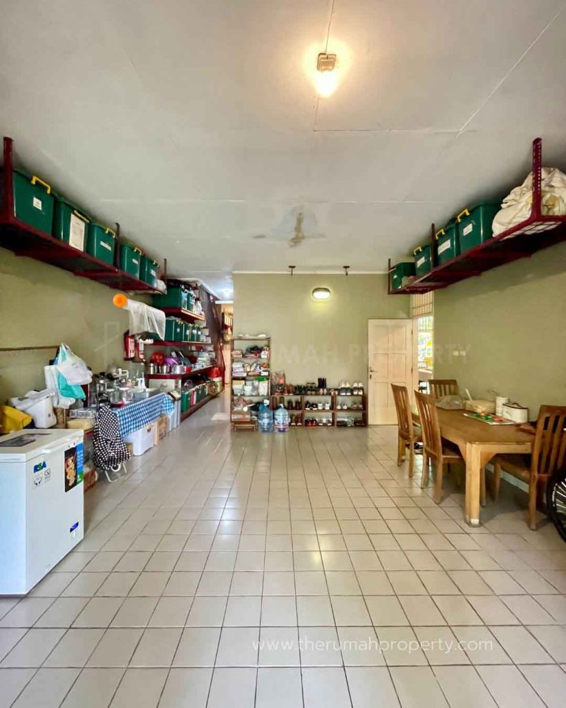 Rumah-Akses-Jalan-Lebar-Pondok-Labu-Cilandak-4-Kamar-Ada-Swimming-Pool-7