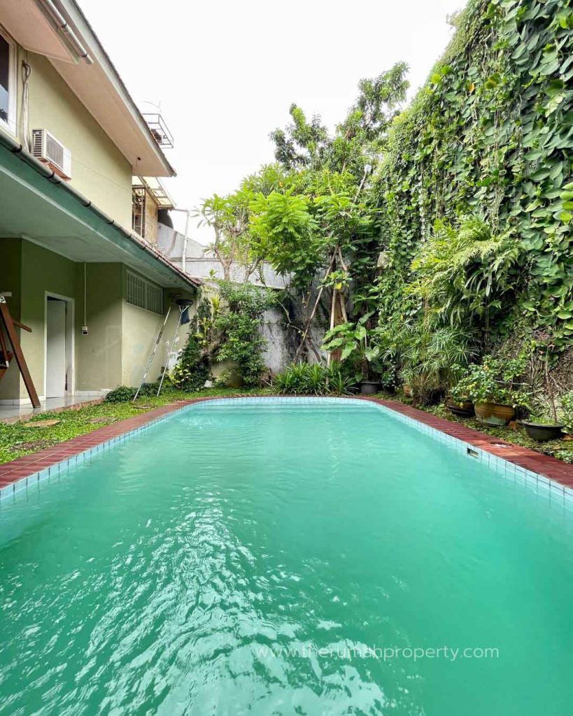 Rumah-Akses-Jalan-Lebar-Pondok-Labu-Cilandak-4-Kamar-Ada-Swimming-Pool-9