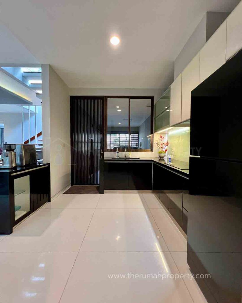 Rumah-Bagus-Dalam-Komplek-Kebayoran-Baru-One-Gate-System-Lingkungan-Tenang-4