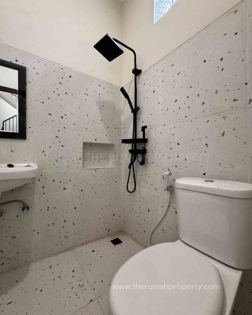 Rumah-Baru-Desain-Modern-Harga-Murah-Cirendeu-2-Lantai-Ada-Rooftop-10