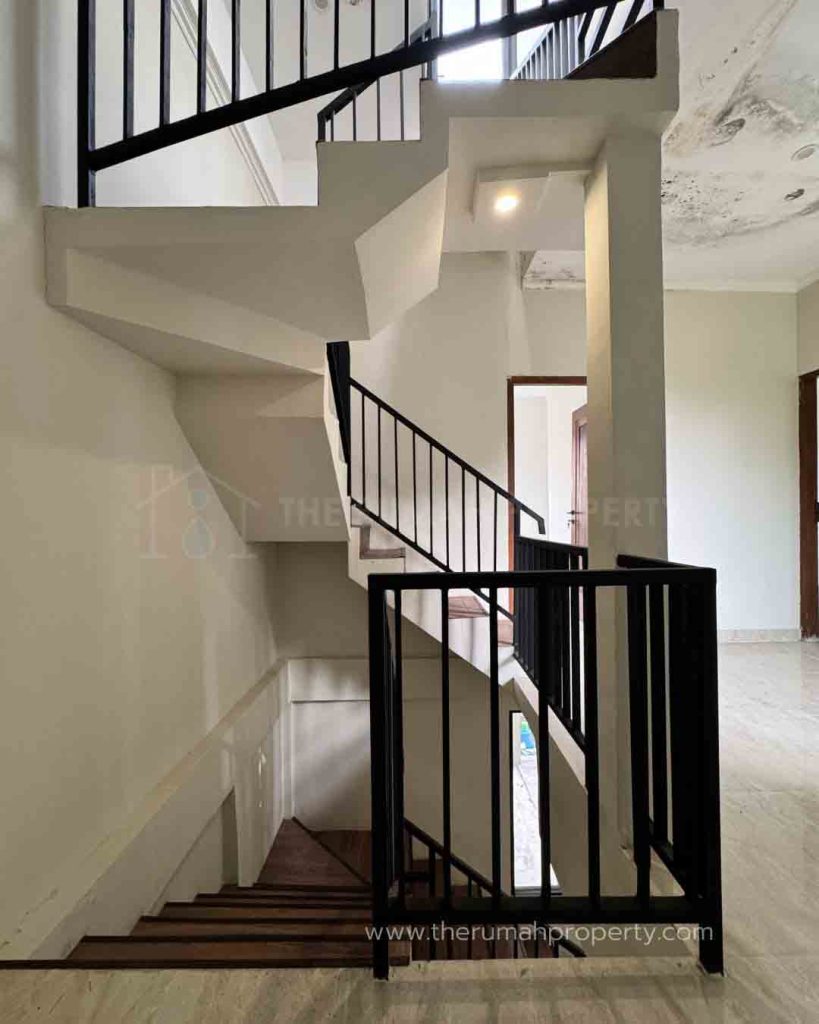 Rumah-Baru-Desain-Modern-Harga-Murah-Cirendeu-2-Lantai-Ada-Rooftop-4