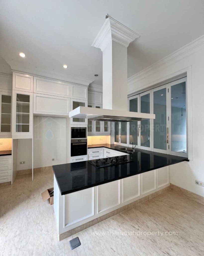 Rumah-Baru-Modern-Klasik-Private-Pool-3-Lantai-Akses-Jalan-Lebar-5
