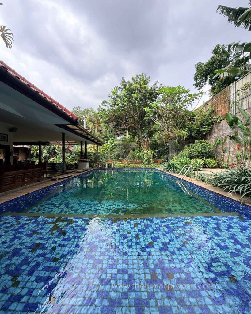 Rumah-Berkonsep-Private-Residence-Compund-3-Unit-Rumah-Dengan-Akses-Private-1