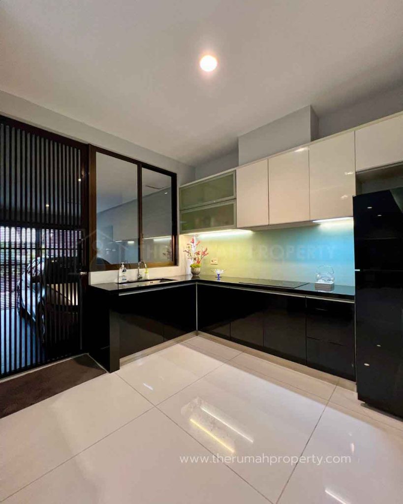 Rumah-Cantik-Kebayoran-Baru-Akses-Jalan-Lebar-Desain-Modern-Kondisi-Terawat-2