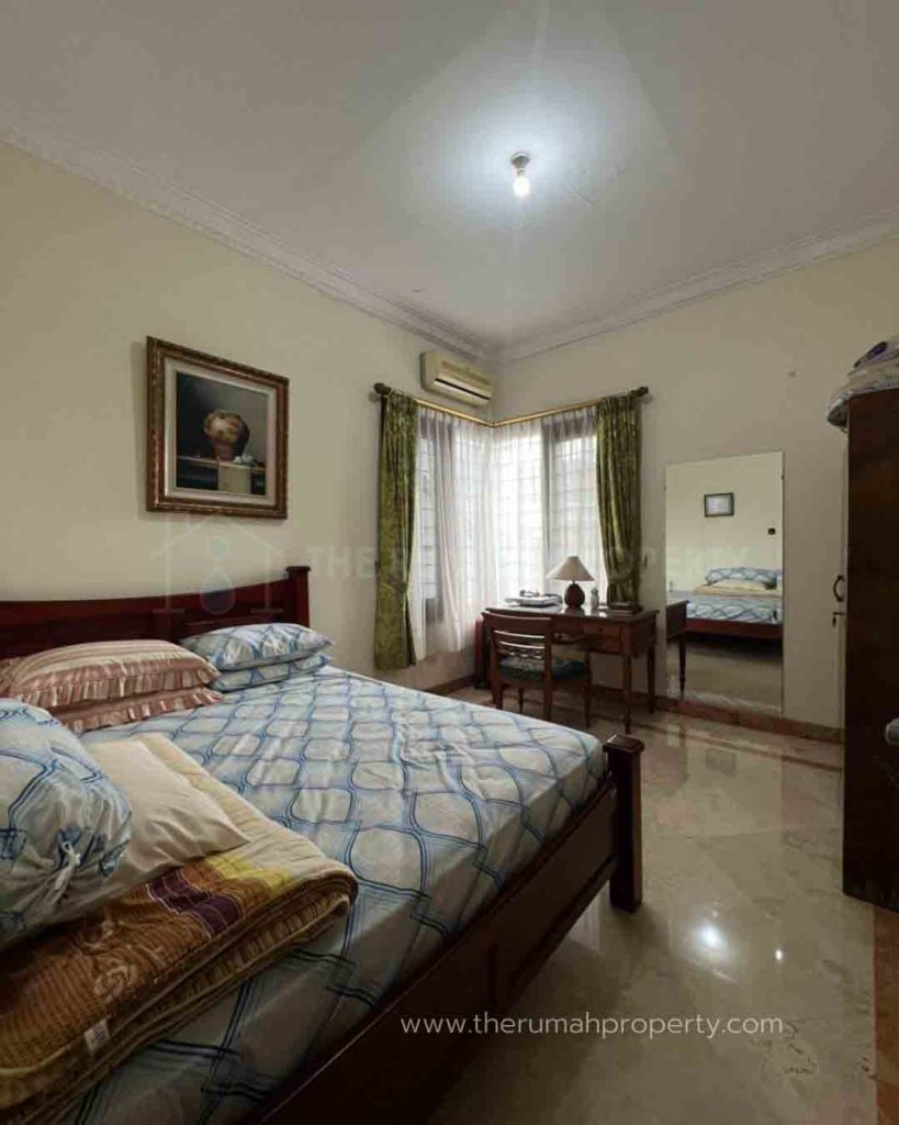 Rumah-Dalam-Komplek-Gandaria-Utara-Kebayoran-Baru-Lantai-Marmer-10