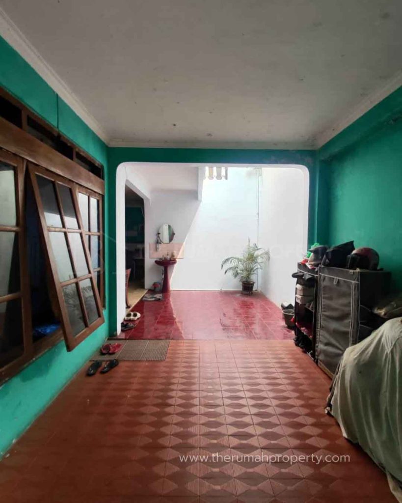 Rumah-Dalam-Komplek-Perumahan-Kavling-DKI-Pondok-Kelapa-1-Lantai-3-Kamar-3