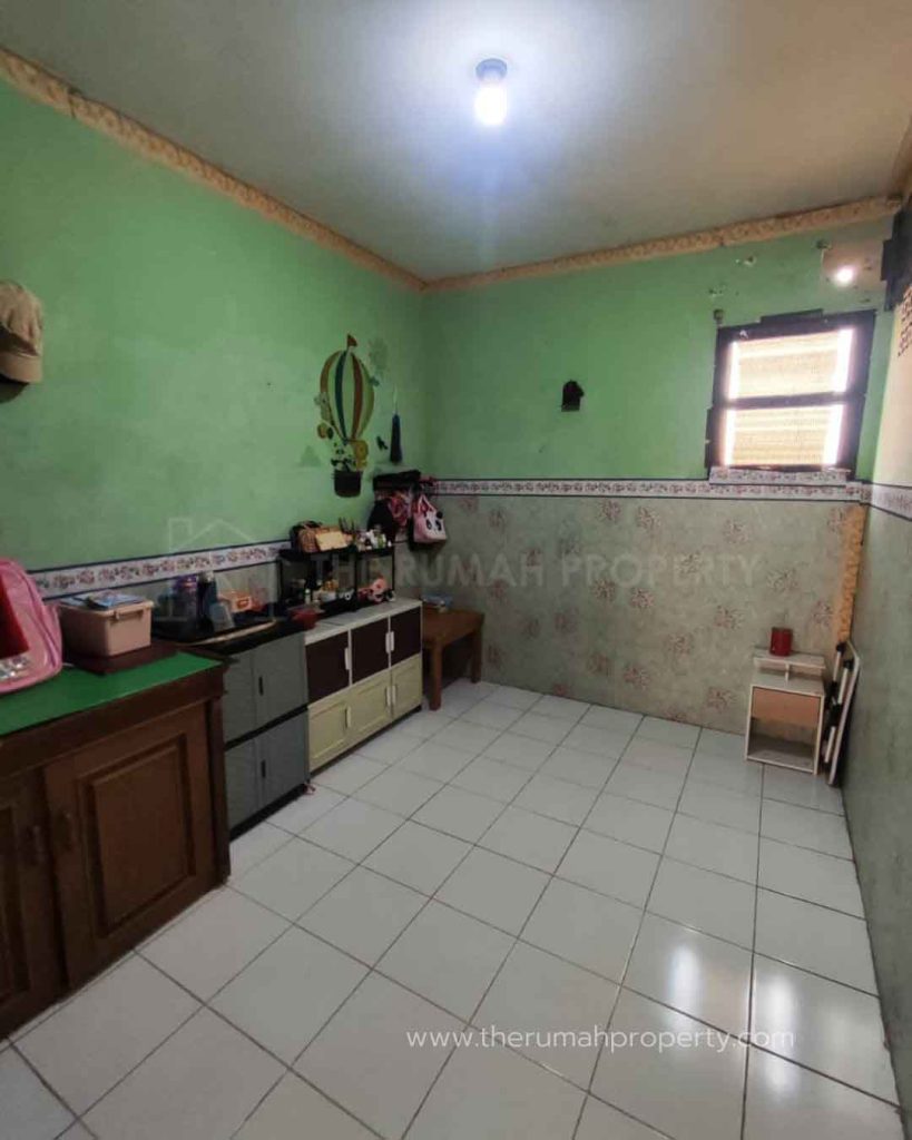 Rumah-Dalam-Komplek-Perumahan-Kavling-DKI-Pondok-Kelapa-1-Lantai-3-Kamar-7