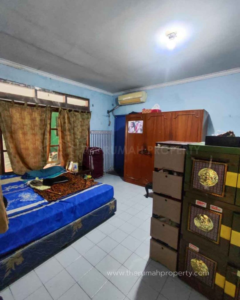 Rumah-Dalam-Komplek-Perumahan-Kavling-DKI-Pondok-Kelapa-1-Lantai-3-Kamar-9