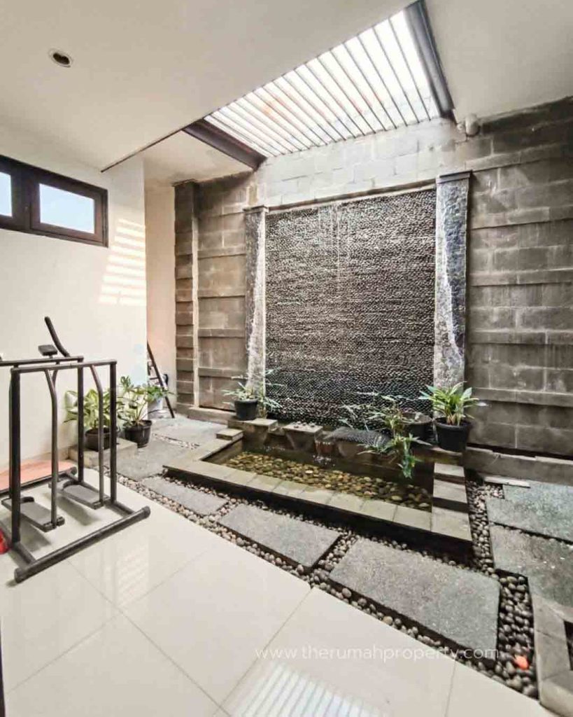 Rumah-Dijual-Bintaro-Sektor-1-Jakarta-Selatan-Dalam-Komplek-Ada-Kolam-Ikan-dan-Halaman-4