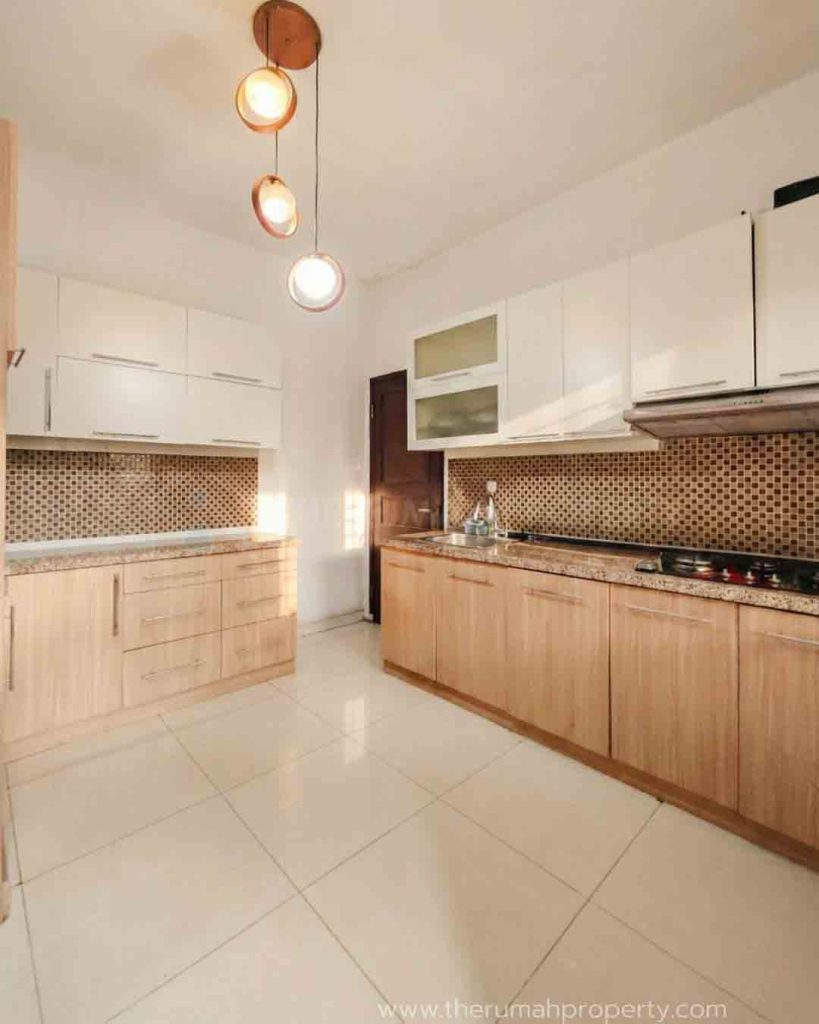 Rumah-Dijual-Bintaro-Sektor-1-Jakarta-Selatan-Dalam-Komplek-Ada-Kolam-Ikan-dan-Halaman-8