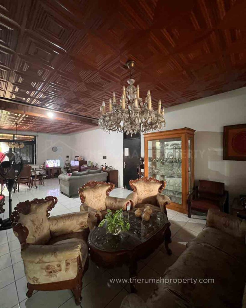 Rumah-Dijual-di-Area-Tebet-Jakarta-Selatan-Cocok-Untuk-Hunian-ataupun-Tempat-Usaha-dan-Kantor-10
